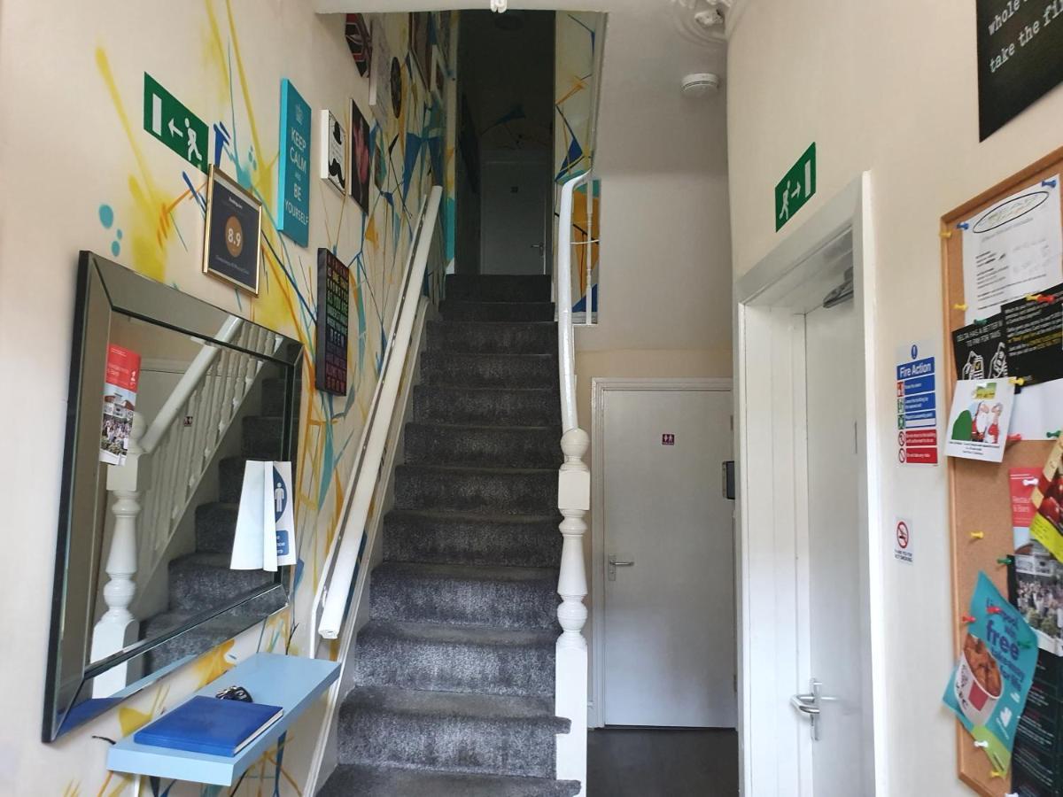 12 Person 6 Bedroom Self Catering House 利物浦 外观 照片